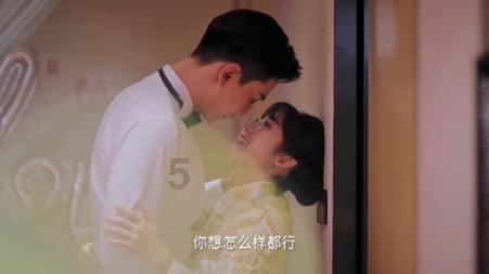 琳娜整理房间